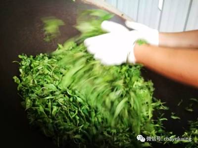 在茶书馆里,如何认真聊一个话题?